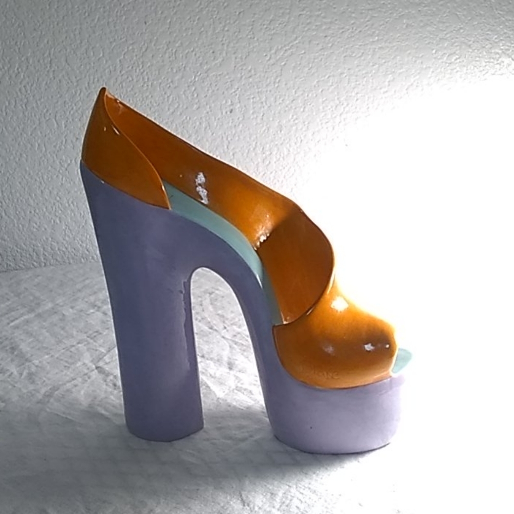 Ceramic shoe
